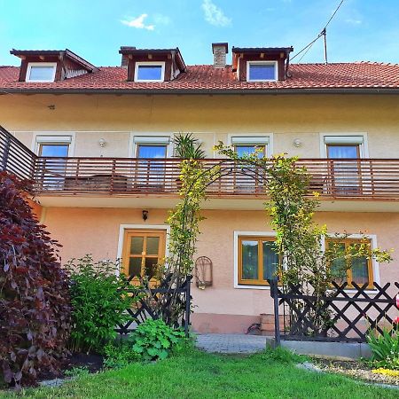 Apartment Fischer Mit Privatstrand Steindorf am Ossiacher See Exteriér fotografie